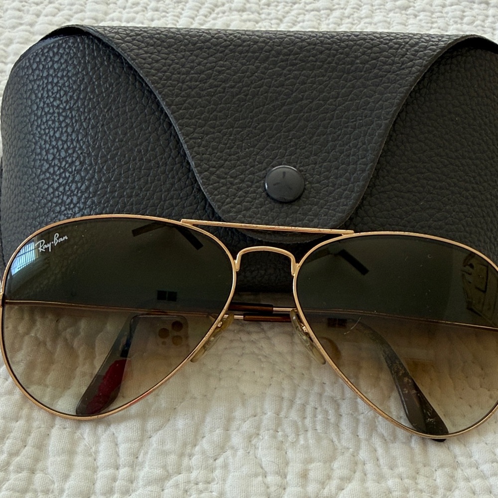 Ray-Ban Gold Aviator Sunglasses with Black Leather Case